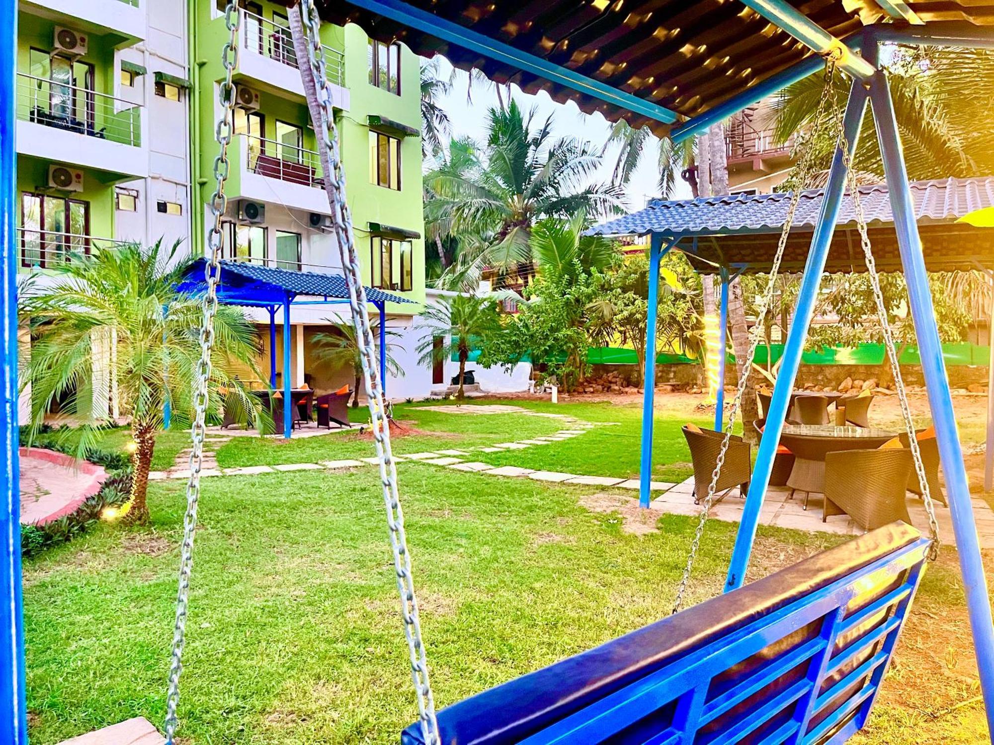 Summer Beach Resort, Goa - #Near Baga Beach #Swimming Pool #Garden #Bar #Lift #Premium Rooms #Property Of The Year #70565-84665 Calangute Εξωτερικό φωτογραφία