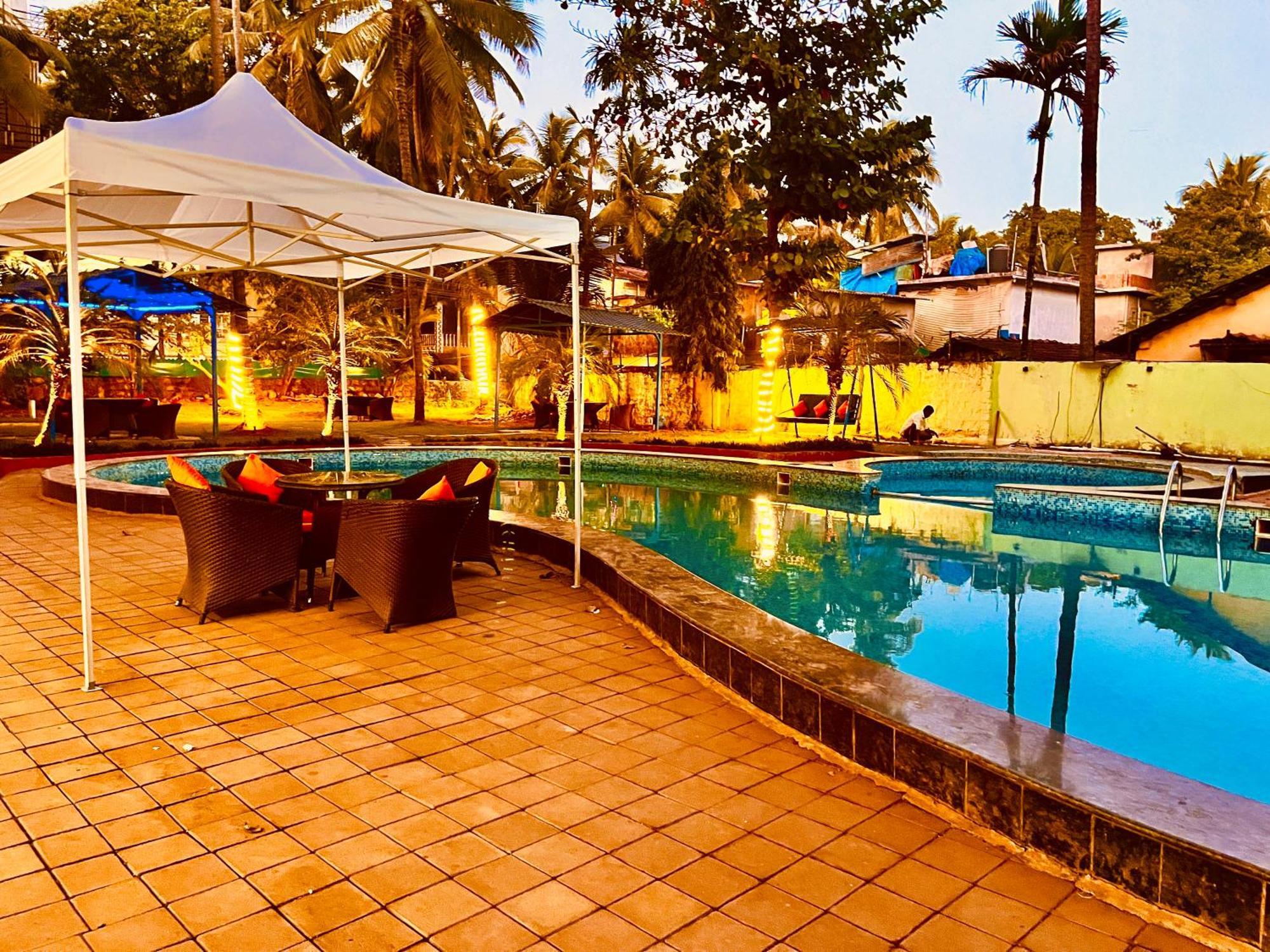 Summer Beach Resort, Goa - #Near Baga Beach #Swimming Pool #Garden #Bar #Lift #Premium Rooms #Property Of The Year #70565-84665 Calangute Εξωτερικό φωτογραφία