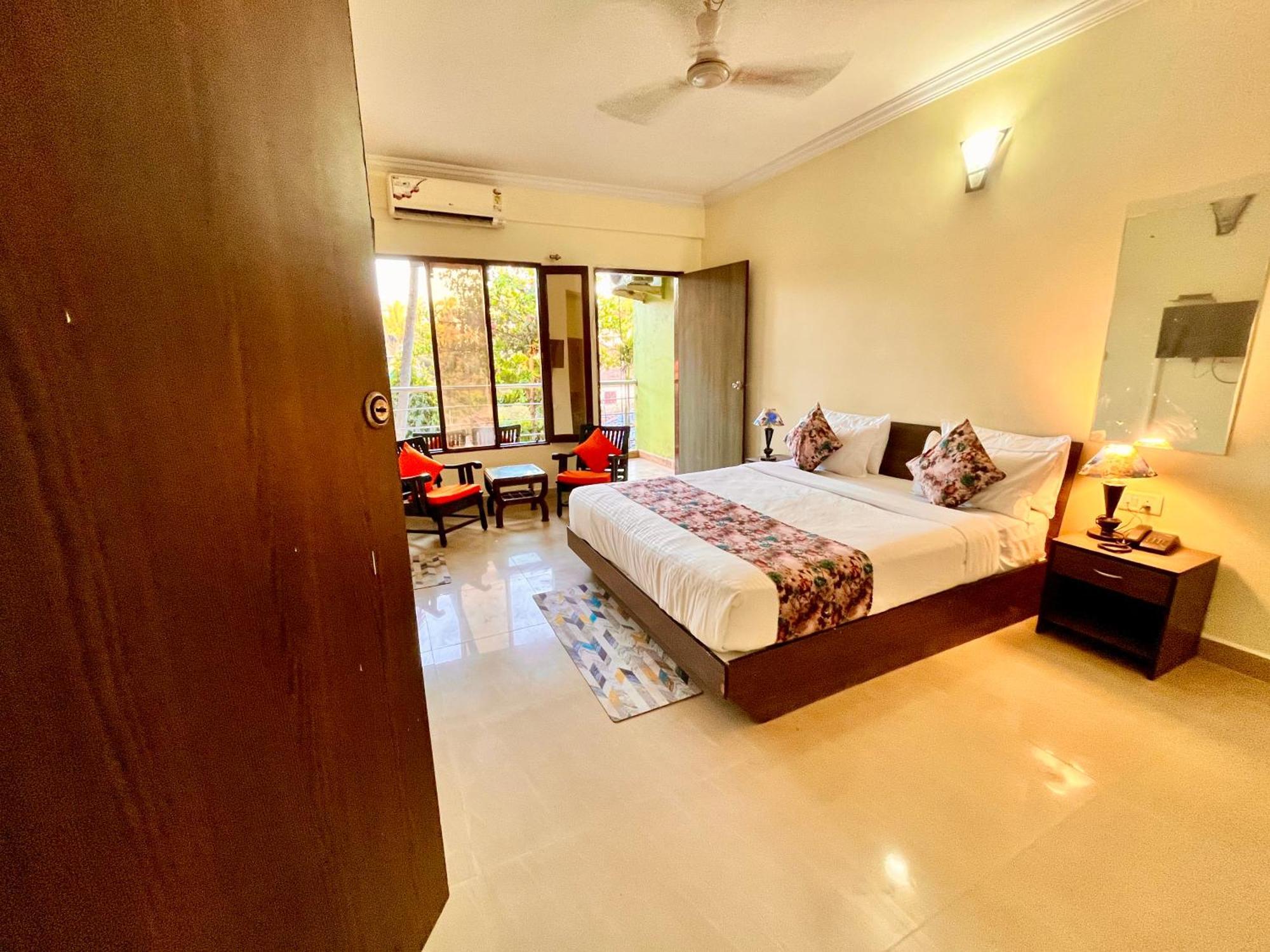 Summer Beach Resort, Goa - #Near Baga Beach #Swimming Pool #Garden #Bar #Lift #Premium Rooms #Property Of The Year #70565-84665 Calangute Εξωτερικό φωτογραφία
