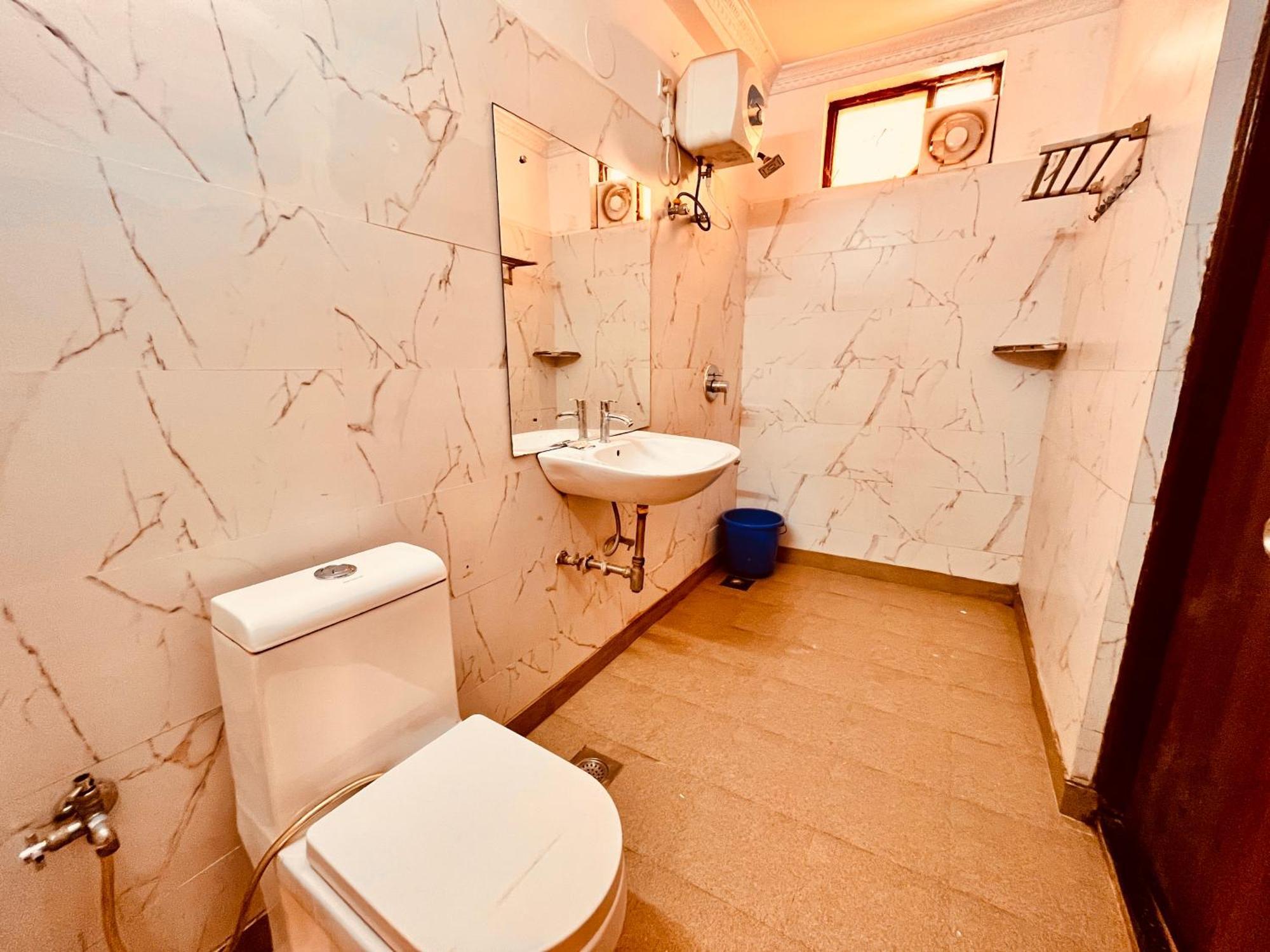 Summer Beach Resort, Goa - #Near Baga Beach #Swimming Pool #Garden #Bar #Lift #Premium Rooms #Property Of The Year #70565-84665 Calangute Εξωτερικό φωτογραφία