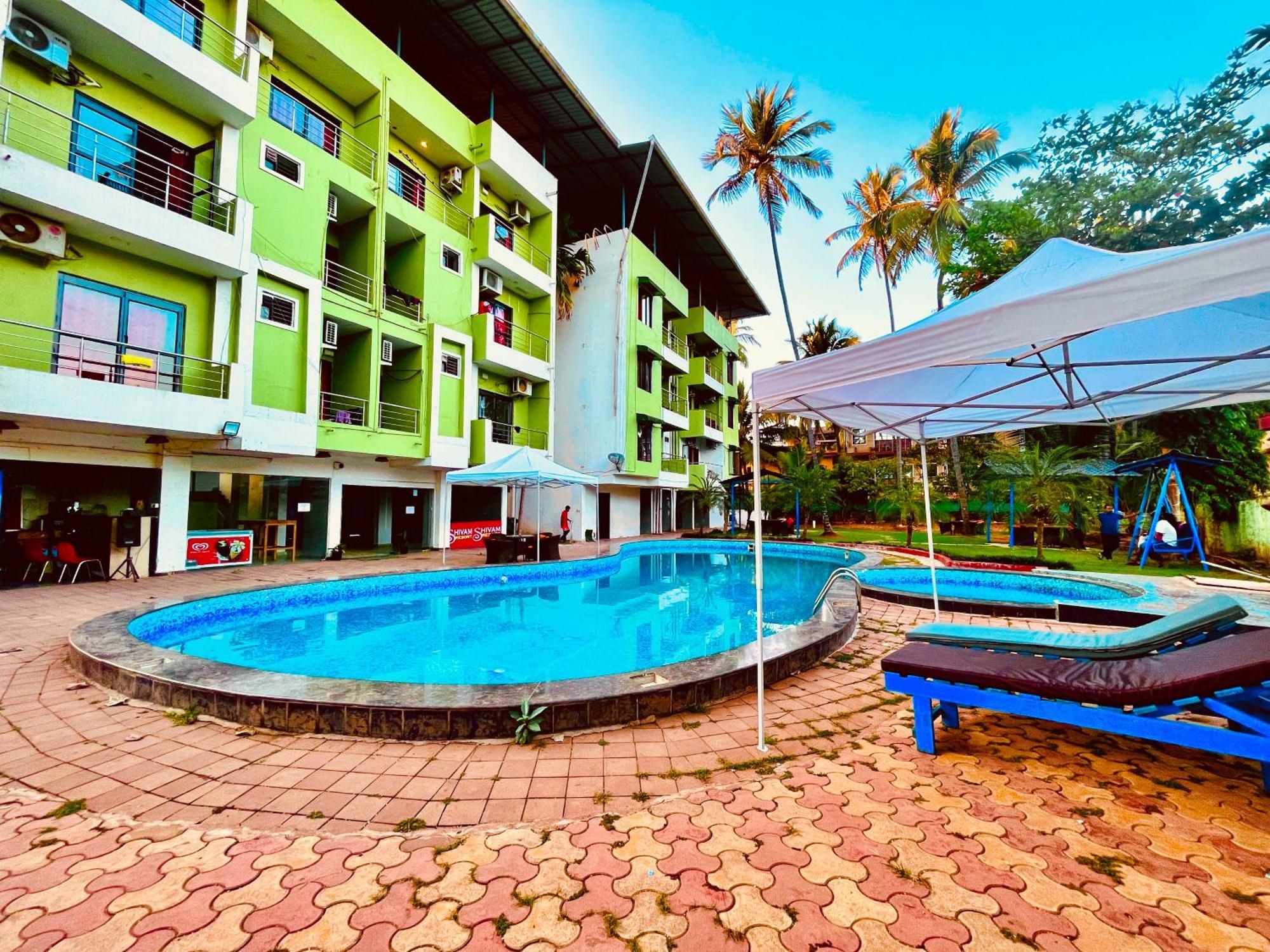 Summer Beach Resort, Goa - #Near Baga Beach #Swimming Pool #Garden #Bar #Lift #Premium Rooms #Property Of The Year #70565-84665 Calangute Εξωτερικό φωτογραφία