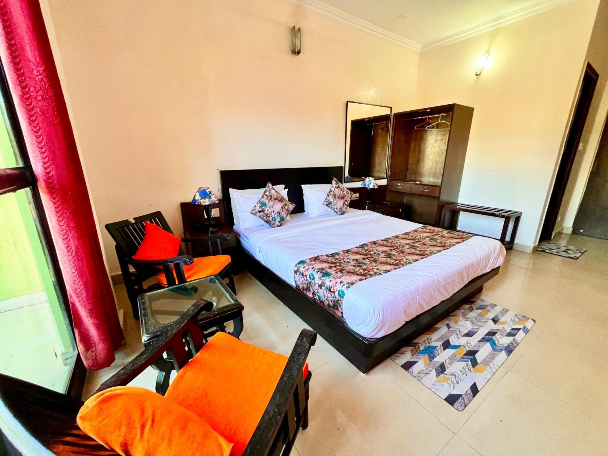 Summer Beach Resort, Goa - #Near Baga Beach #Swimming Pool #Garden #Bar #Lift #Premium Rooms #Property Of The Year #70565-84665 Calangute Εξωτερικό φωτογραφία