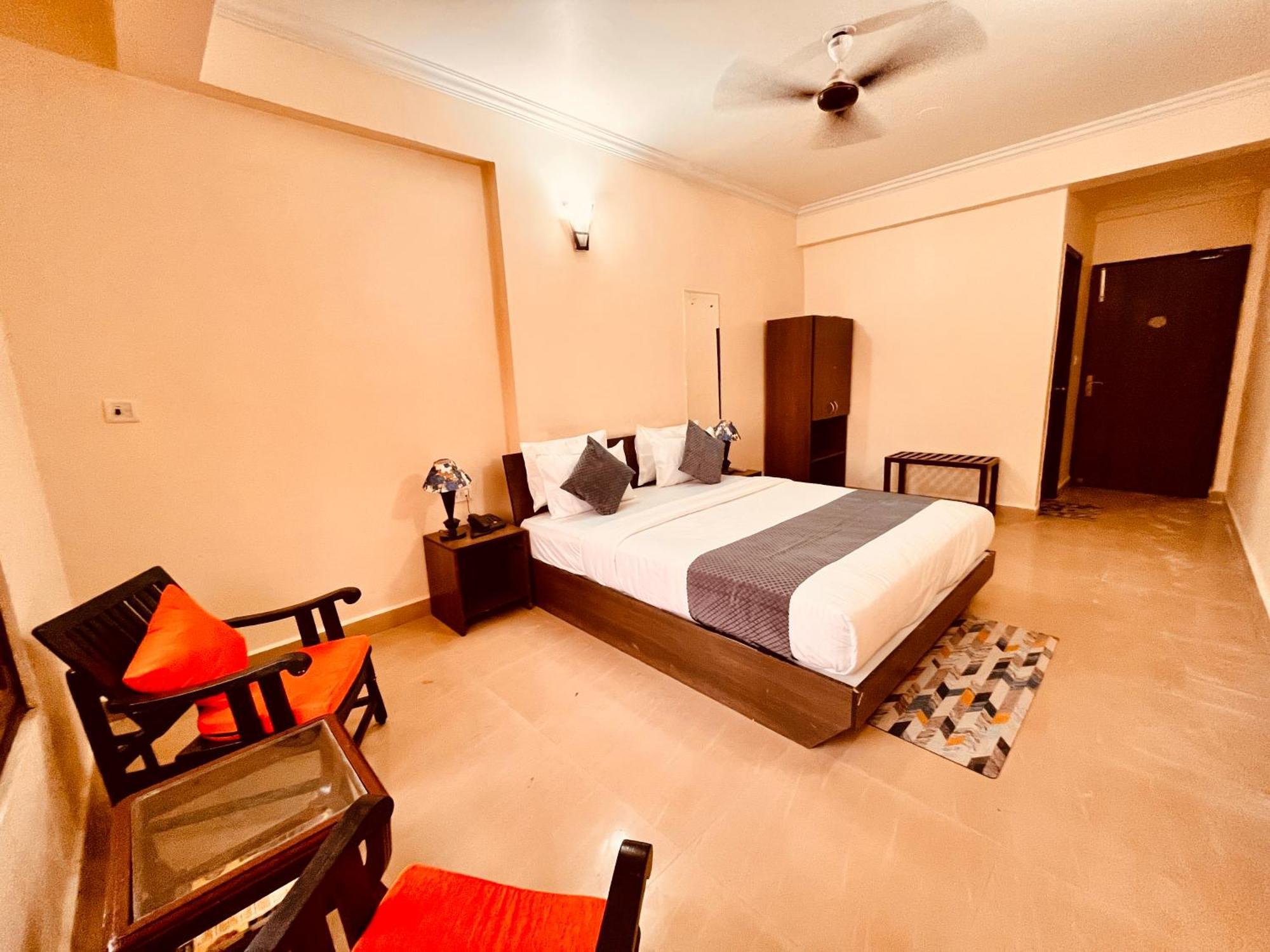 Summer Beach Resort, Goa - #Near Baga Beach #Swimming Pool #Garden #Bar #Lift #Premium Rooms #Property Of The Year #70565-84665 Calangute Εξωτερικό φωτογραφία