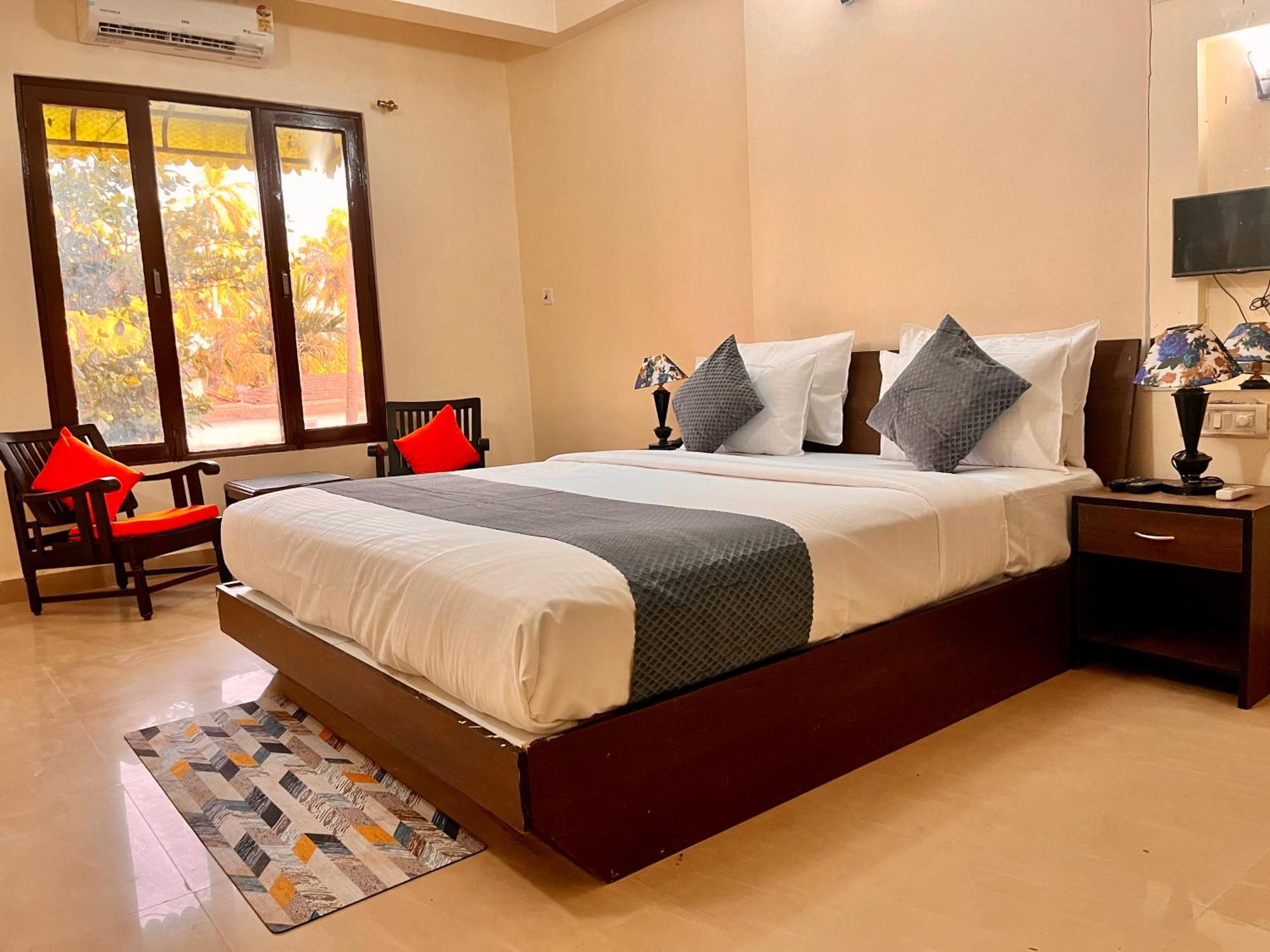 Summer Beach Resort, Goa - #Near Baga Beach #Swimming Pool #Garden #Bar #Lift #Premium Rooms #Property Of The Year #70565-84665 Calangute Εξωτερικό φωτογραφία