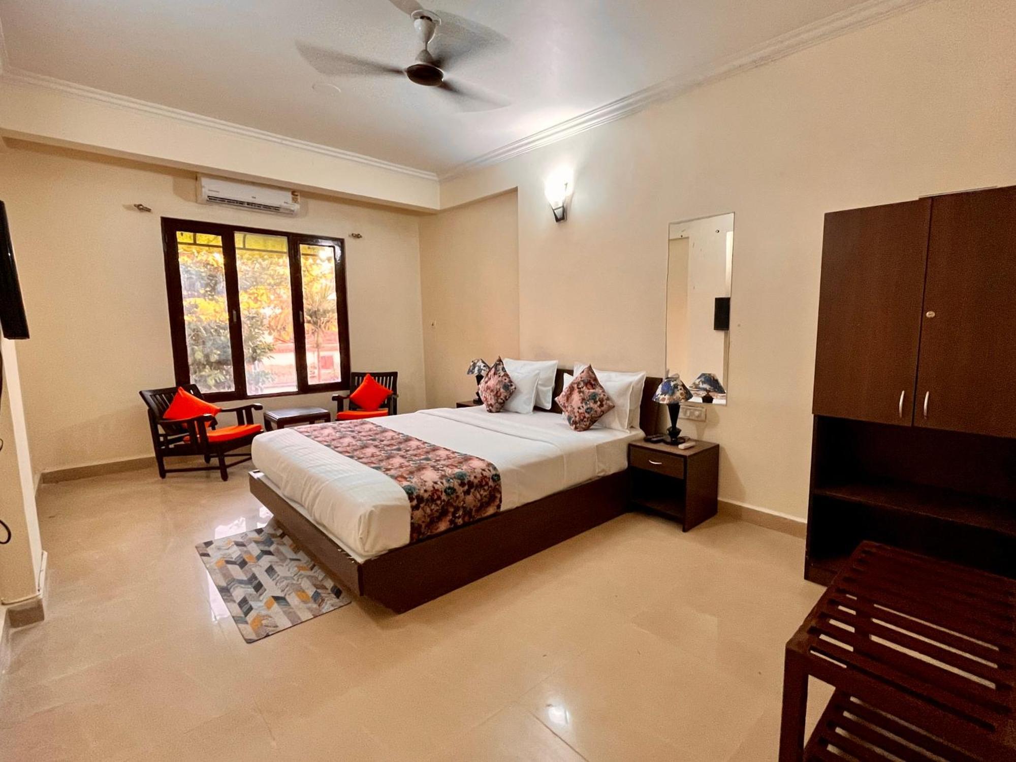 Summer Beach Resort, Goa - #Near Baga Beach #Swimming Pool #Garden #Bar #Lift #Premium Rooms #Property Of The Year #70565-84665 Calangute Εξωτερικό φωτογραφία
