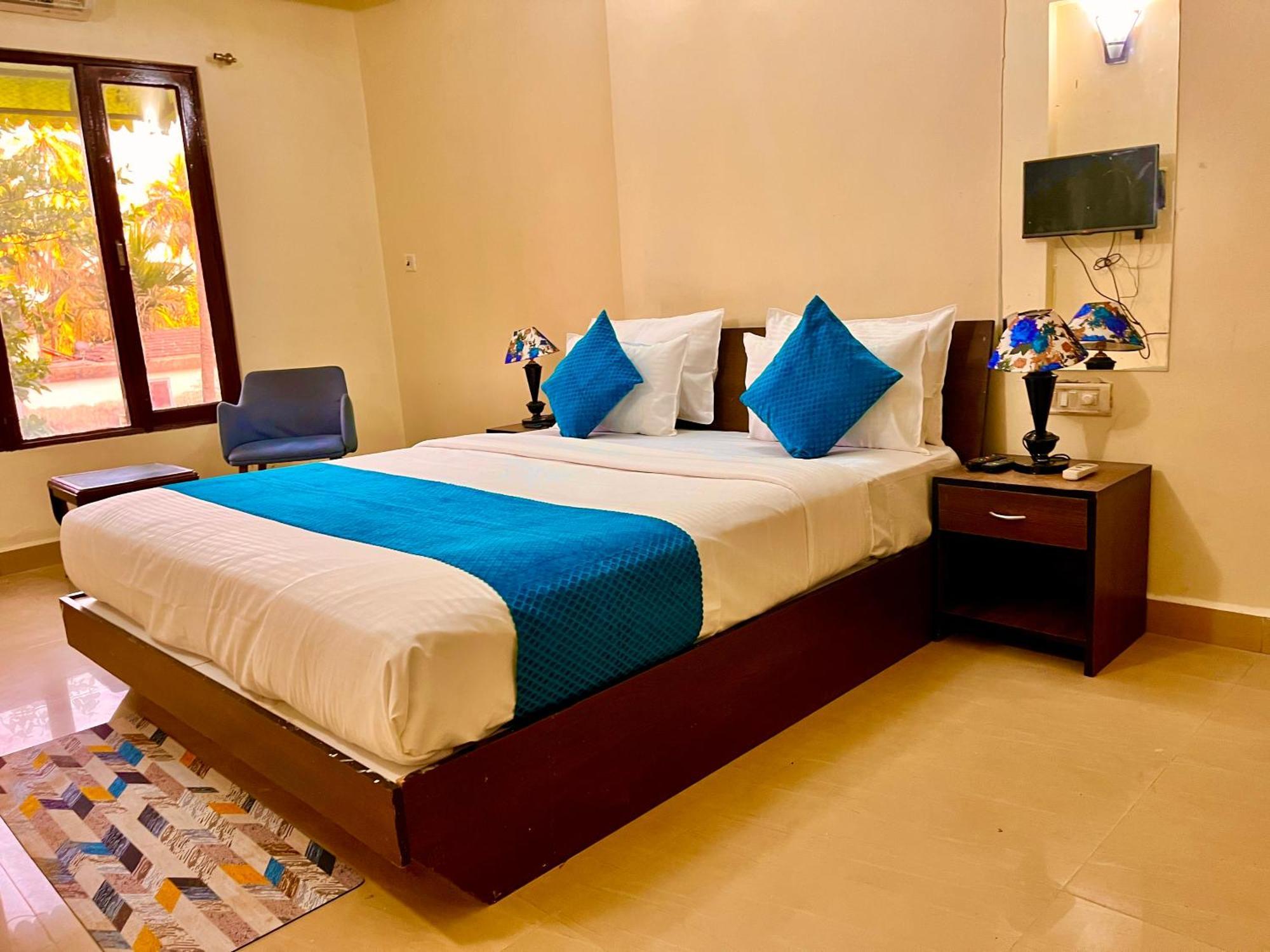 Summer Beach Resort, Goa - #Near Baga Beach #Swimming Pool #Garden #Bar #Lift #Premium Rooms #Property Of The Year #70565-84665 Calangute Εξωτερικό φωτογραφία